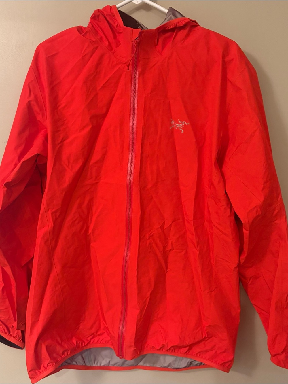 Arc'teryx Men's Red Lightweight Norvan Hooded Jacket